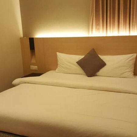 Apex Cozy Suites At Swiss Garden Residence Куала-Лумпур Экстерьер фото